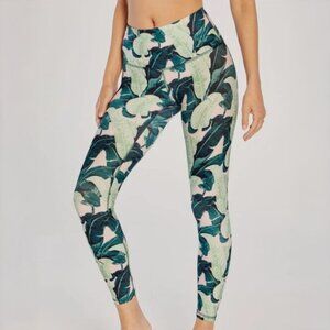 wildfox nwt // martinique tropical leaves 7/8 leggings pink green M